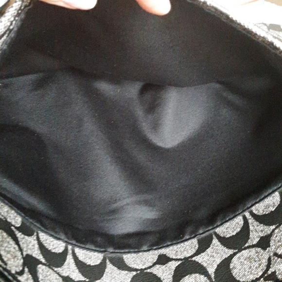 Coach Signature Diaper Messenger Bag, EUC-NO OFFERS - Picture 10 of 15